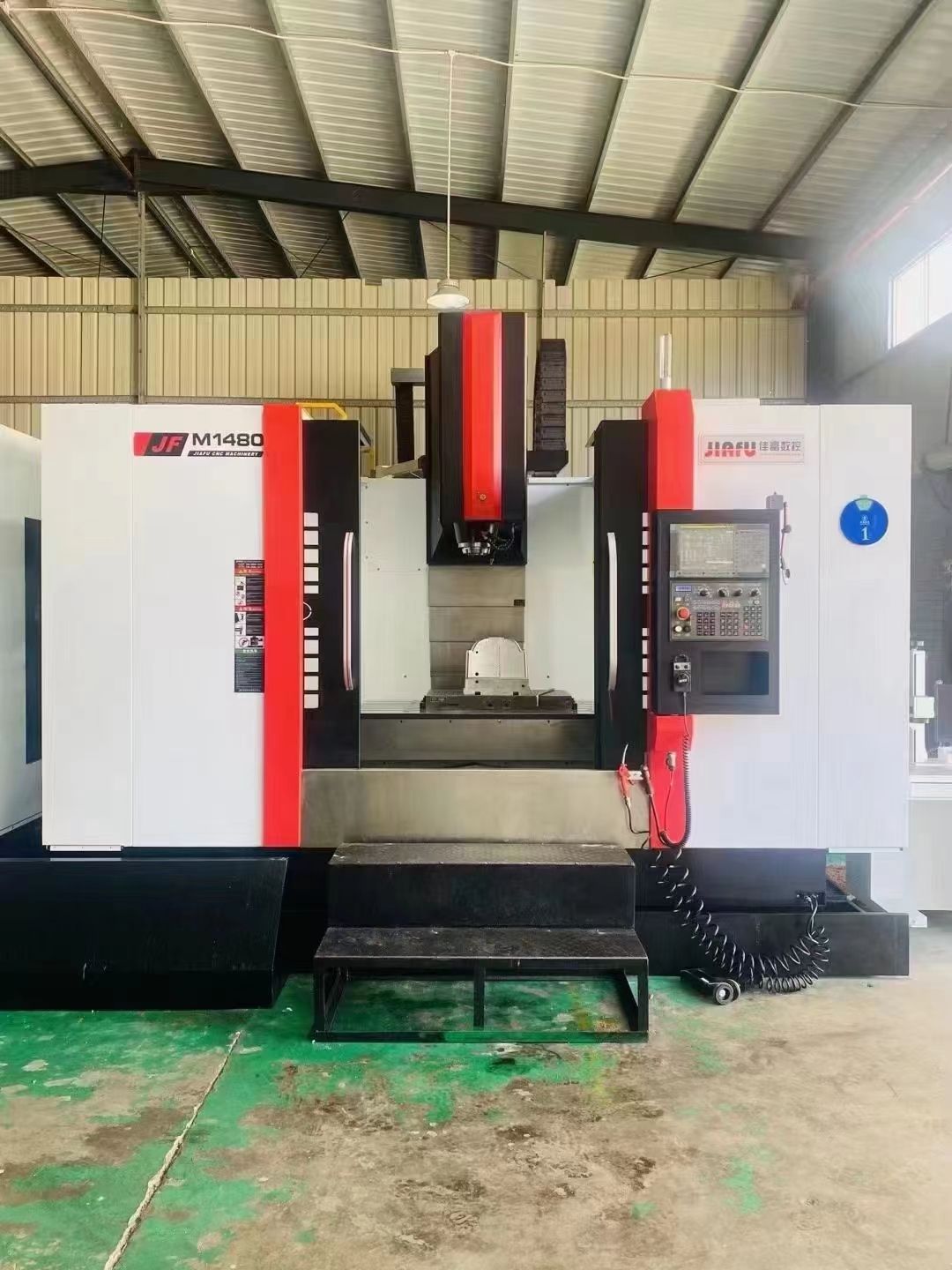 佳富1480、寶峰1370  重型三線模具機，準新機二手價，無刀庫，機