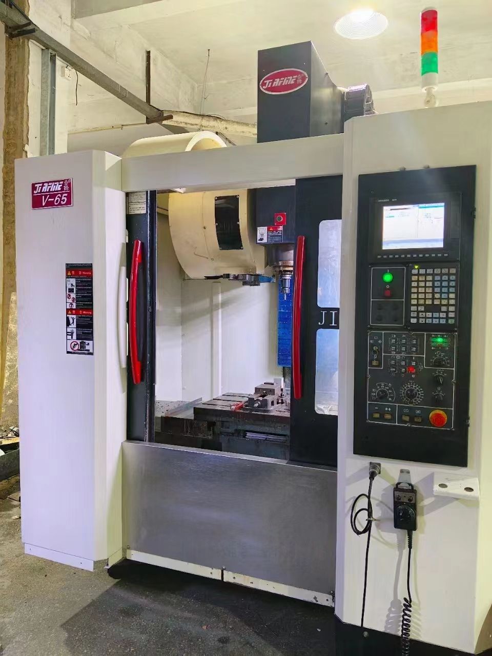 幾萬塊錢一臺T5T6T7鉆攻和650加工中心，五一過完了，該找我看機器