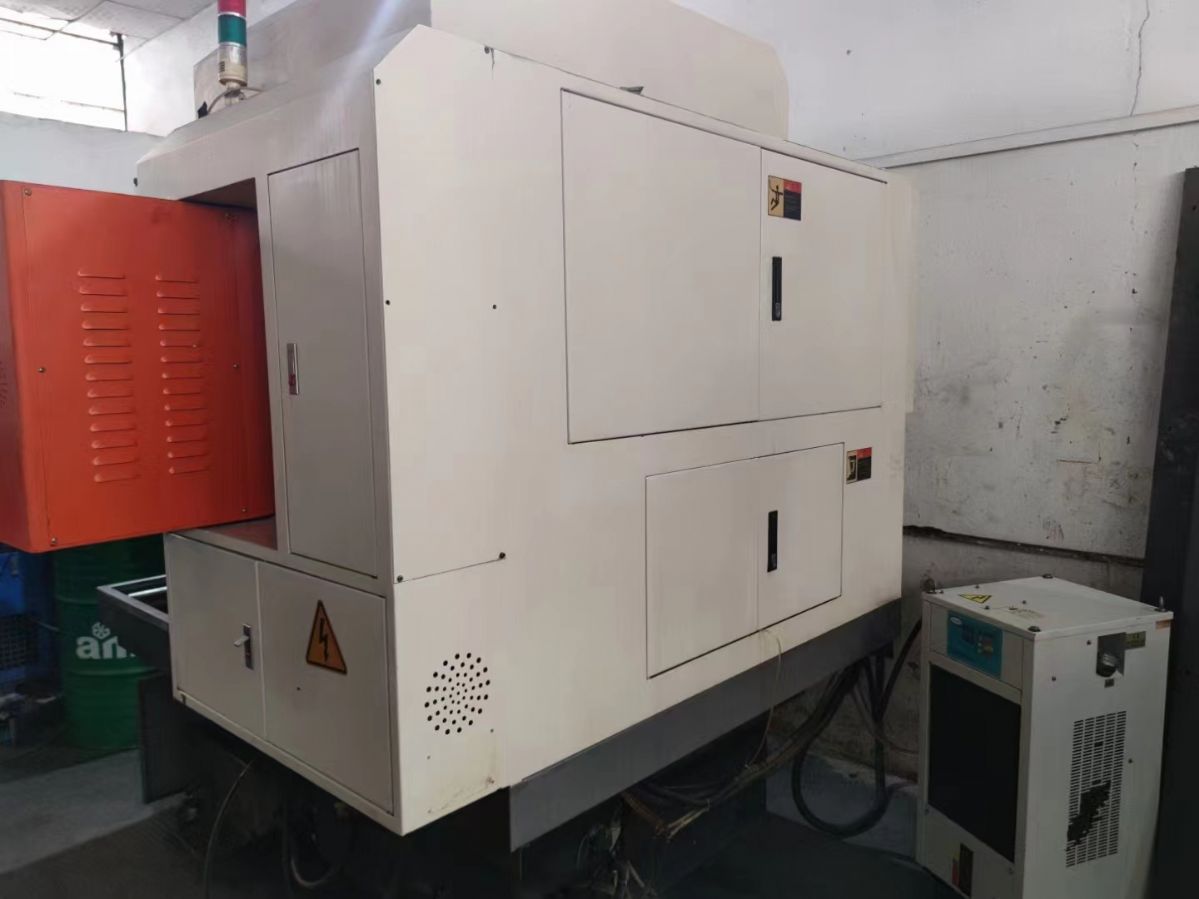 聯(lián)邦760精雕機，寶元系統(tǒng)，主軸7.5kw，帶對刀儀，工廠只加工銅公，