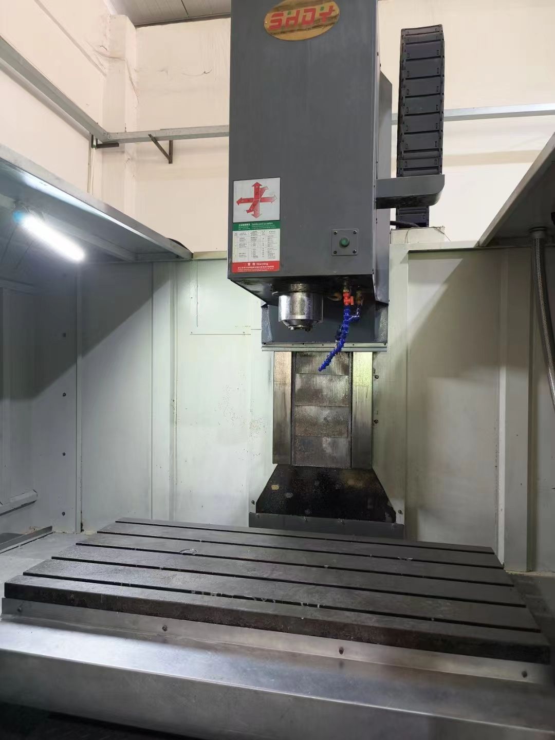 盛鴻1060電腦鑼三菱m70系統(tǒng)，三硬軌，bt40主軸8000轉(zhuǎn)，臺(tái)正