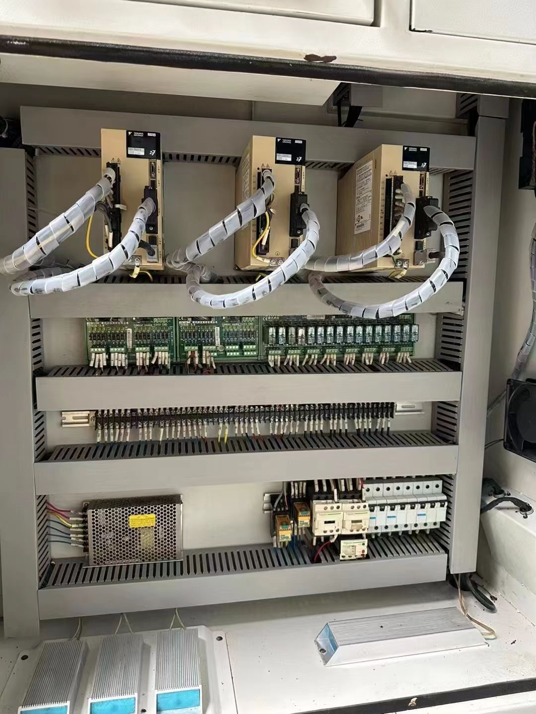 便宜浩辰650刀庫精雕機(jī)、新代21ma、BT30、5.5kw、2400