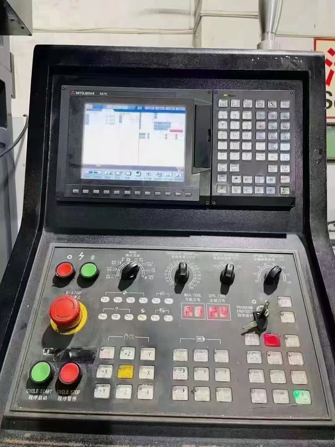 3022龍門 兩線一硬 三菱M70系統(tǒng)，BT50主軸6000轉(zhuǎn) 帶24