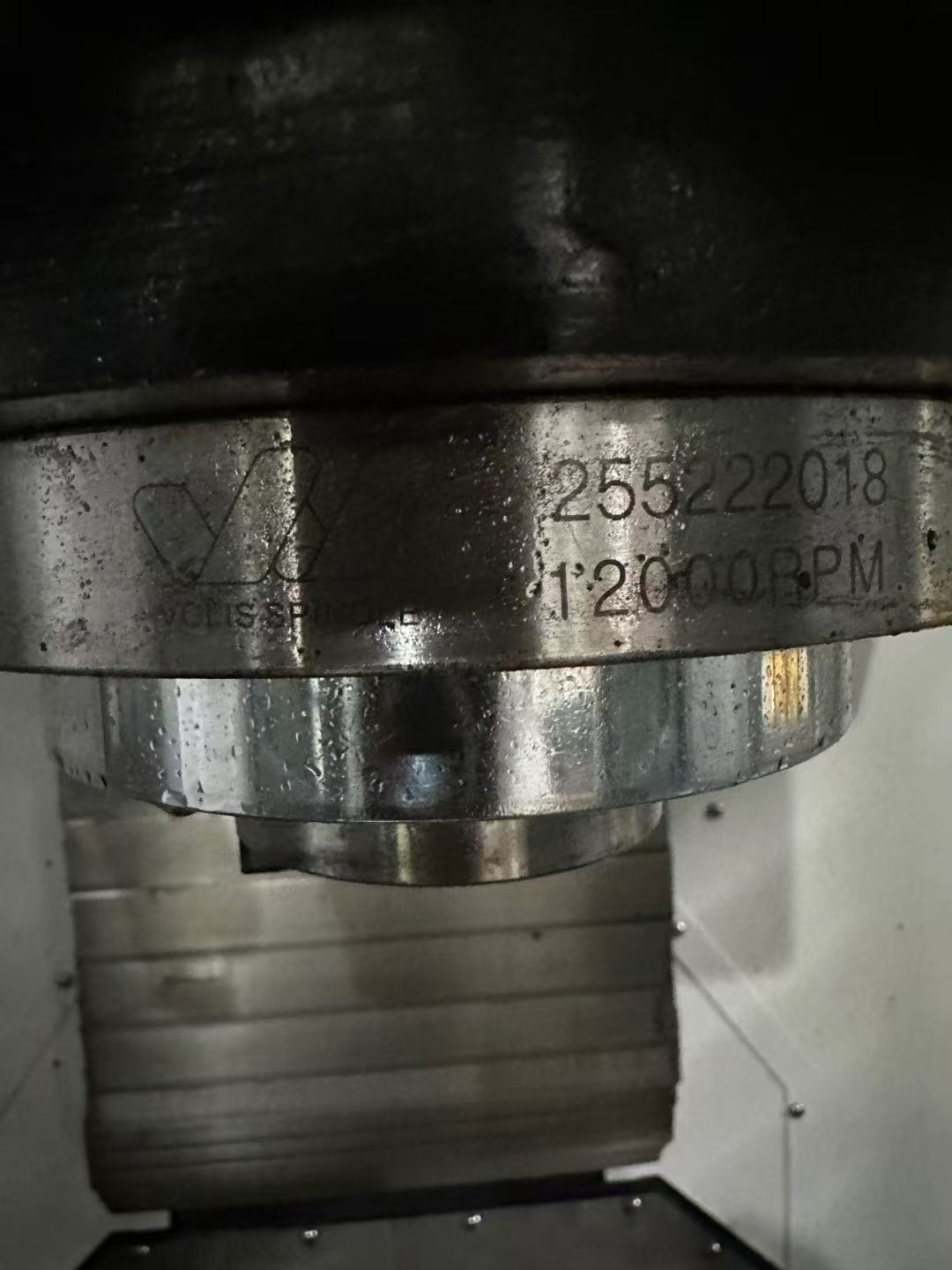 新到兩臺(tái)23年準(zhǔn)新V8，有一臺(tái)帶210四軸，三菱M80系統(tǒng)，主軸直聯(lián)1