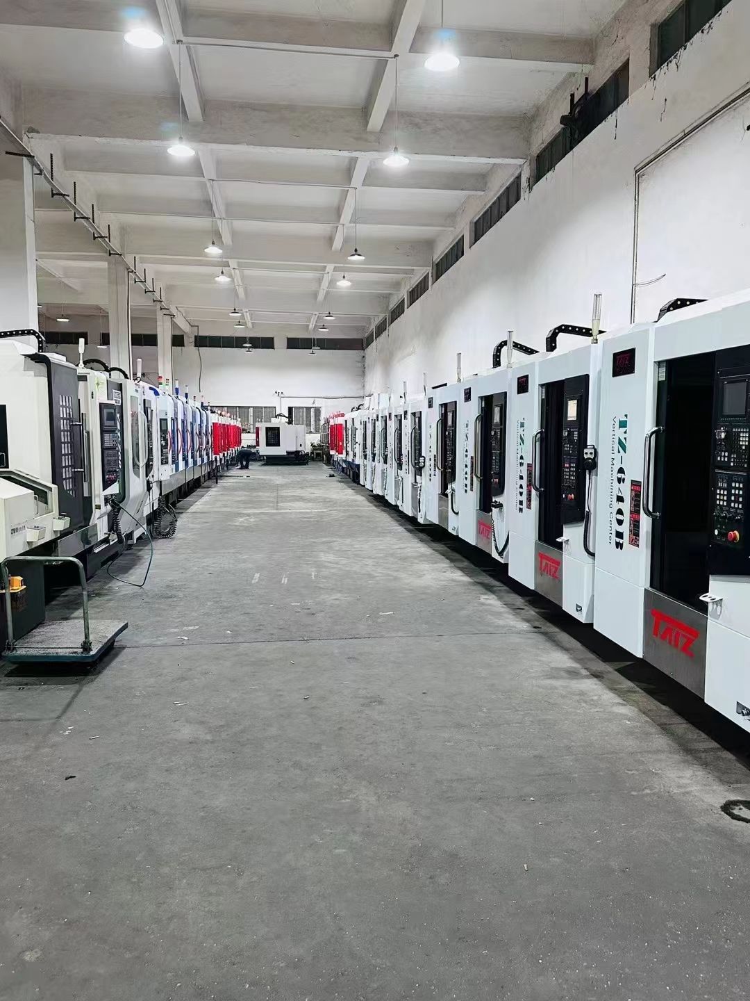 上新9臺臺鉦T-640鉆攻機，主軸20000轉，普通/伺服刀庫21刀，