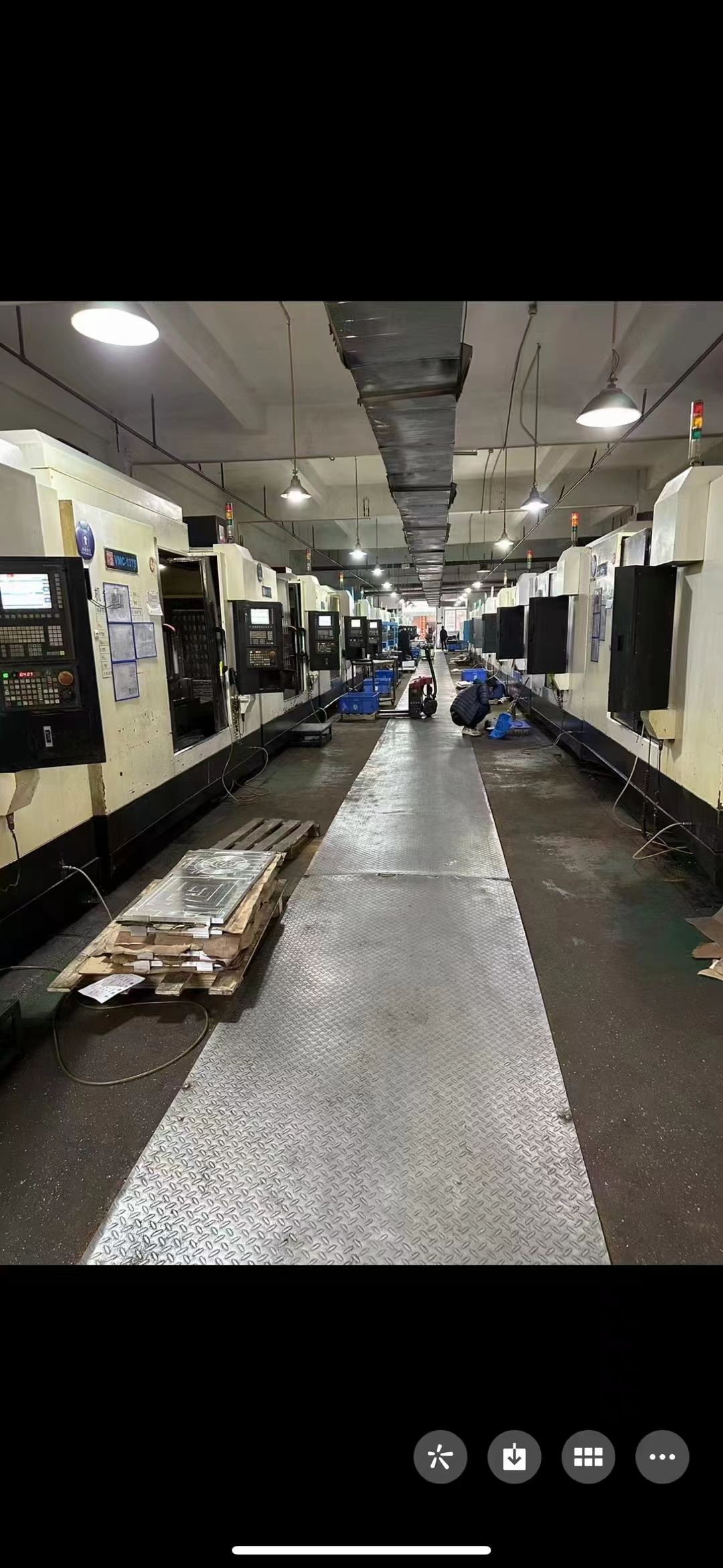 工廠在位一批正代1370，三軸重型線軌，帶機(jī)械手刀庫(kù)，重型床身鑄件