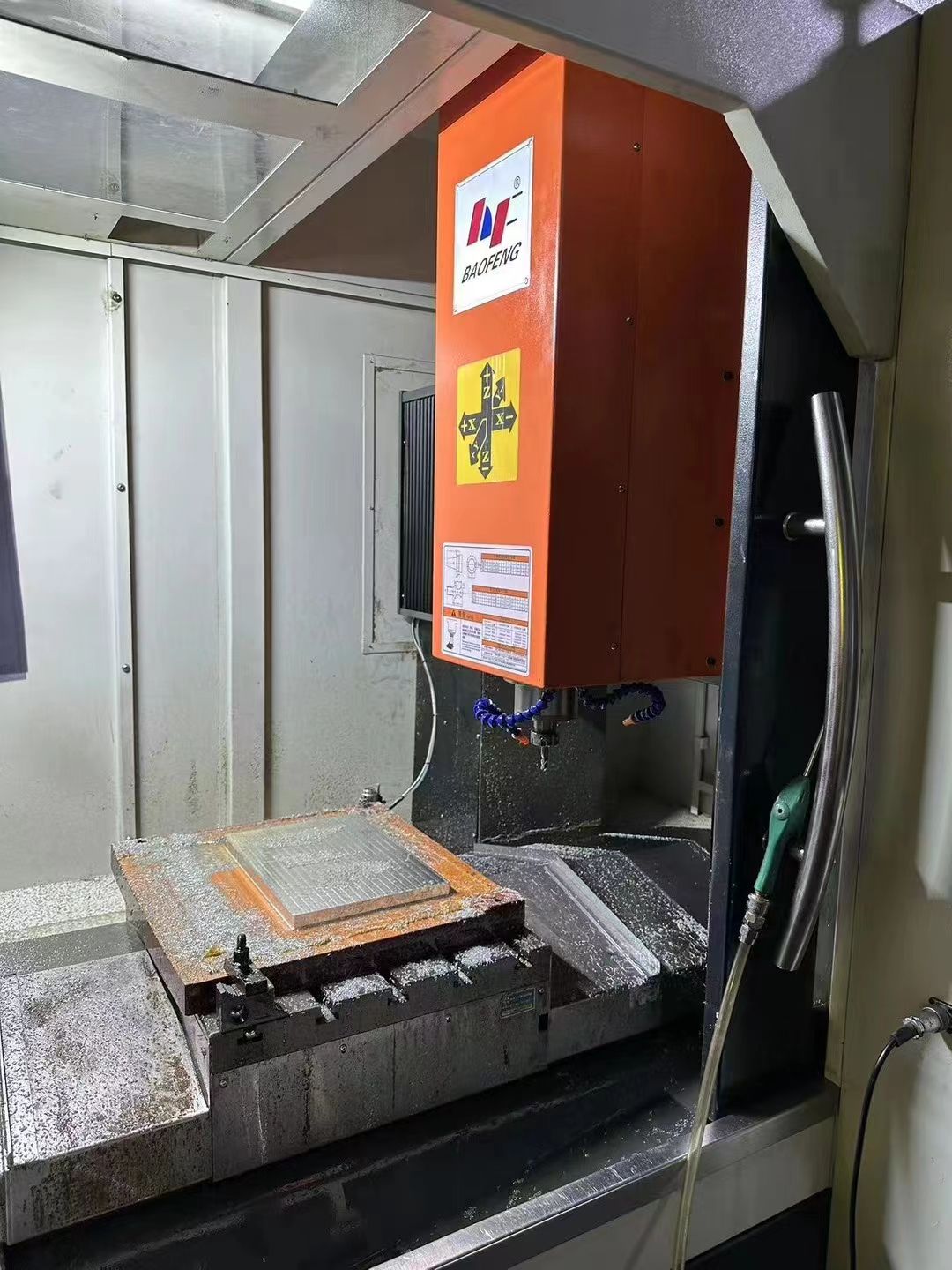 加工廠出售恒裕/寶烽 650雕銑機(jī)、新代21ma、ER25、5.5kw