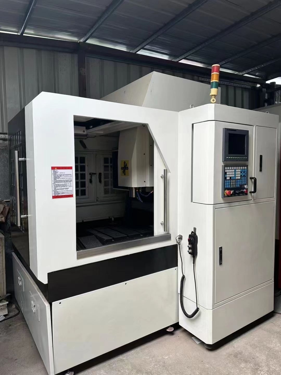 便宜浩辰650刀庫精雕機(jī)、新代21ma、BT30、5.5kw、2400