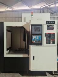 僅此一臺超合960加工中心三軸重型線軌三菱M80系統(tǒng)準(zhǔn)新機(jī)況