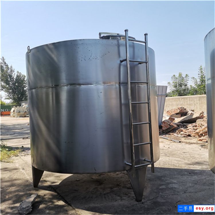轉(zhuǎn)讓二手不銹鋼儲罐-二手立式不銹鋼儲罐