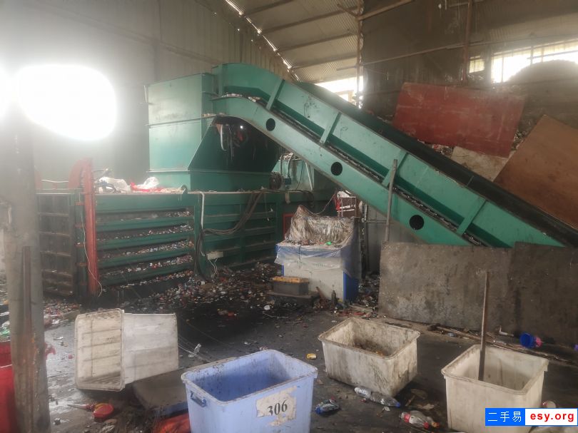 250噸工業(yè)垃圾打包機(jī)低價出售