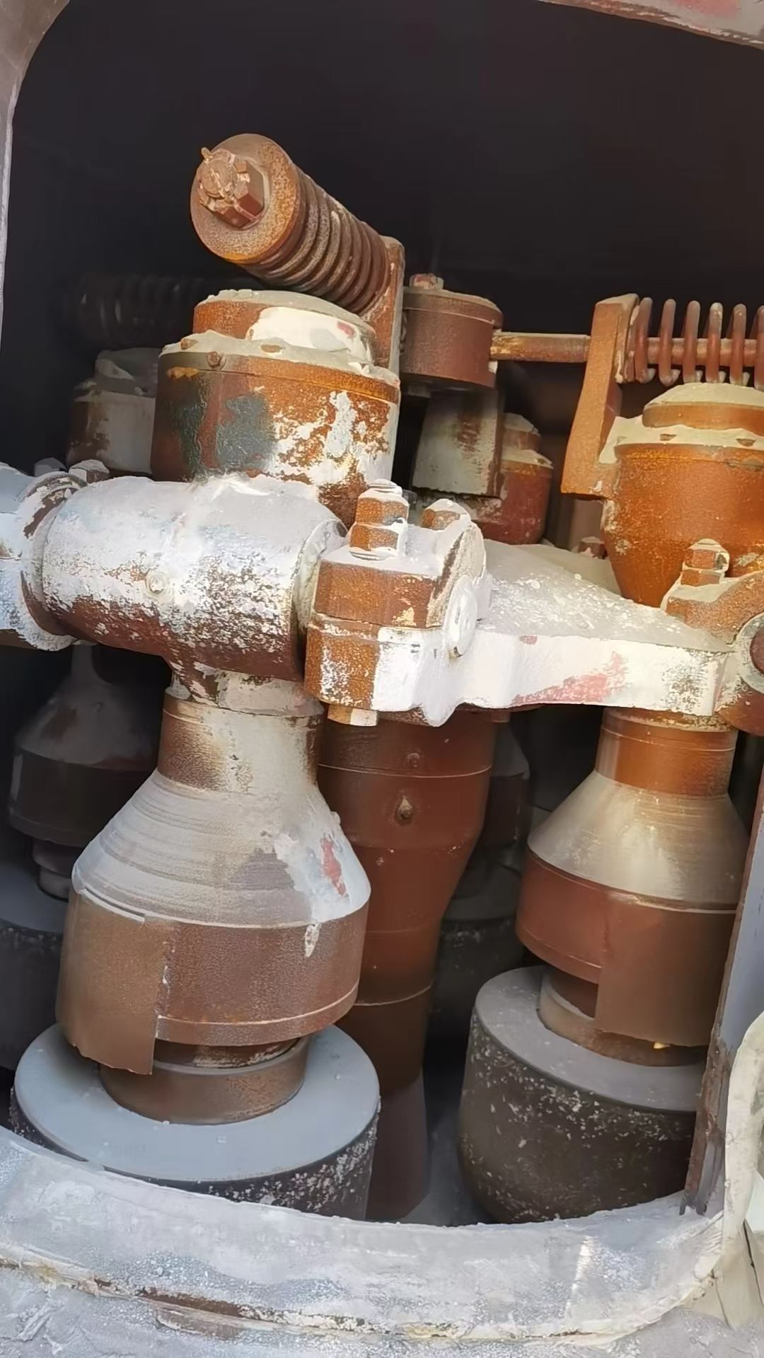 二手九成新黎明重工MTW138Z歐版雷蒙機(jī) 重晶石磨粉機(jī)