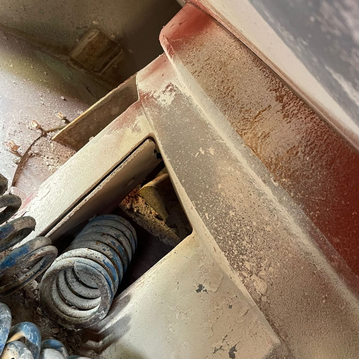 出售二手上海建冶6R4528石灰石雷蒙磨粉機(jī)