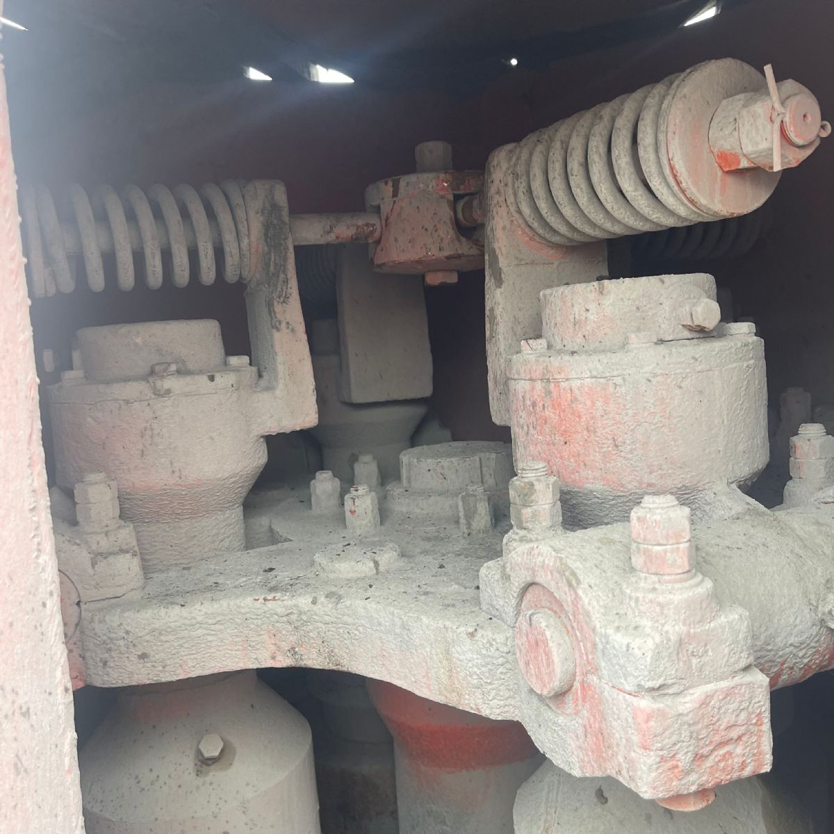 出售二手黎明MTW100超壓梯形磨粉機(jī)