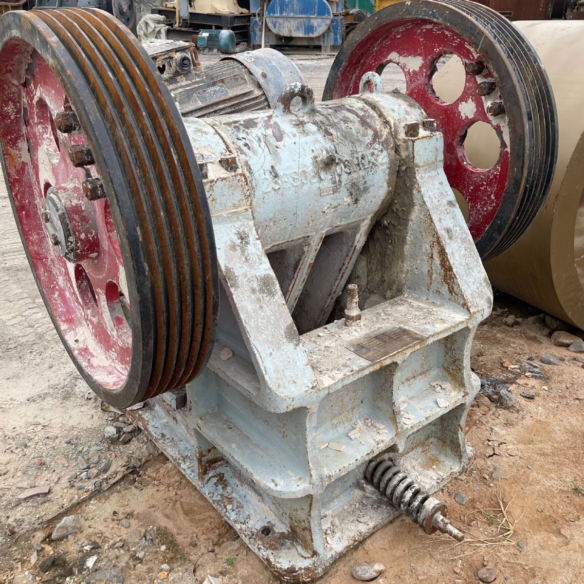 出售二手中材250x500小型鄂式破碎機(jī)