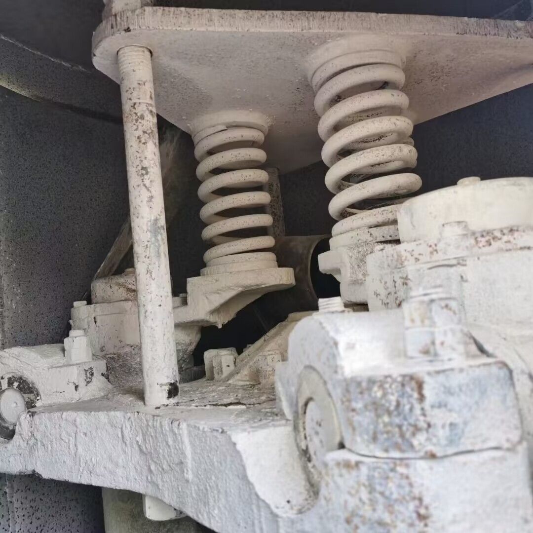 出售二手九成新桂林恒達(dá)4R3220雷蒙磨粉機(jī)
