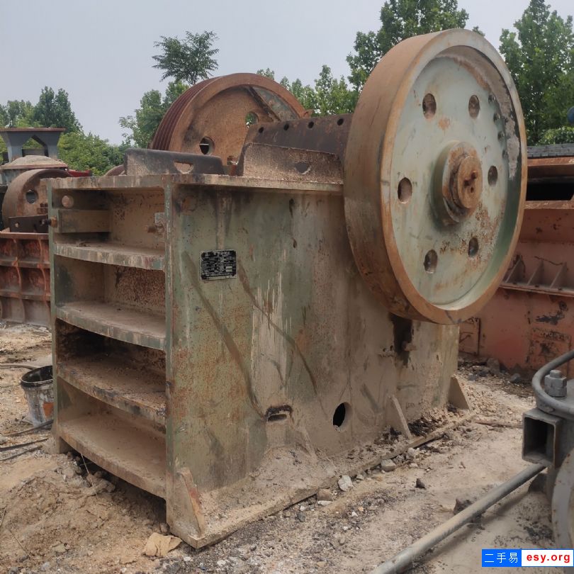 出售二手九成新路橋600x900顎式破碎機