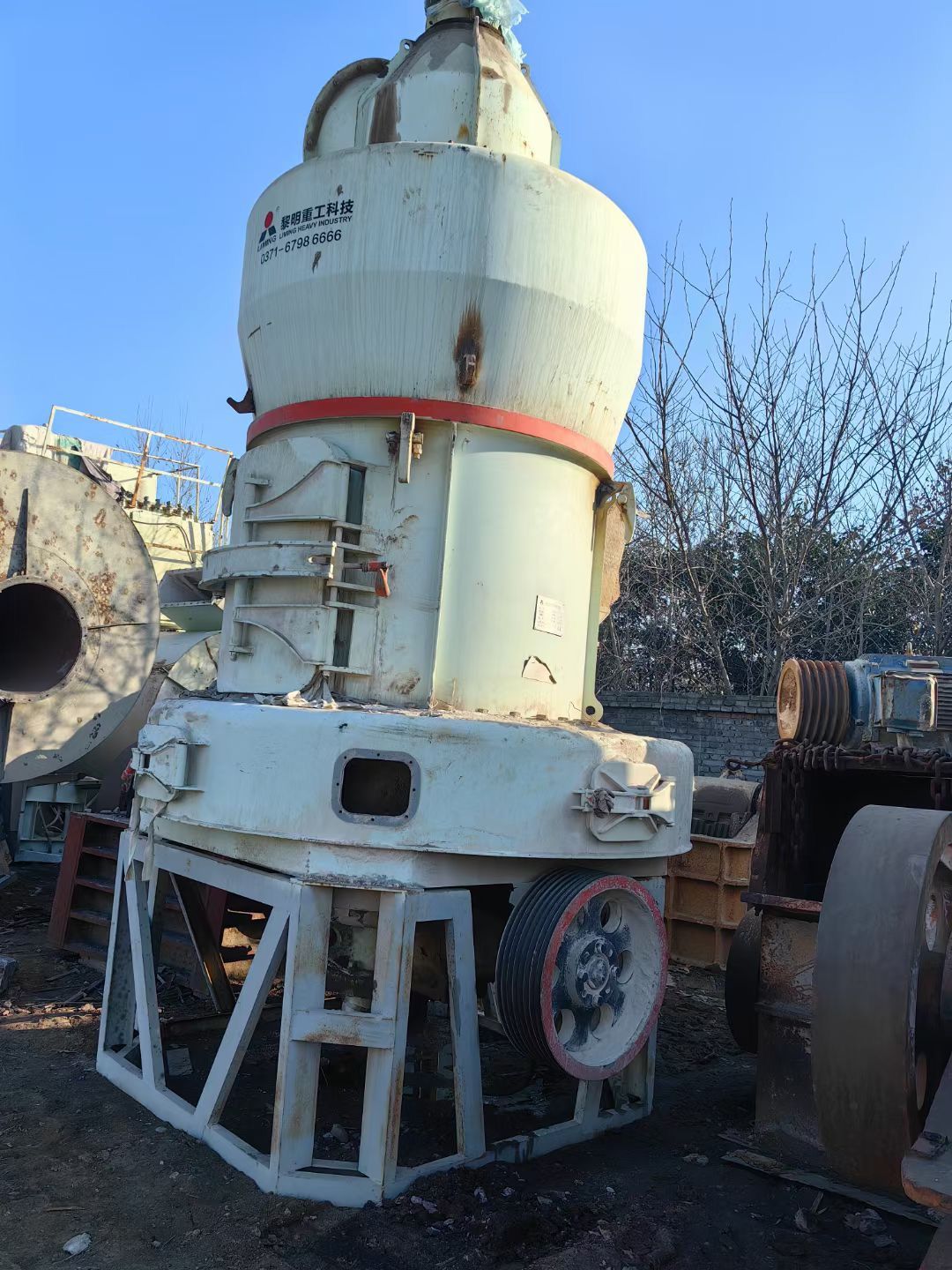 二手九成新黎明重工MTW138Z歐版雷蒙機(jī) 重晶石磨粉機(jī)