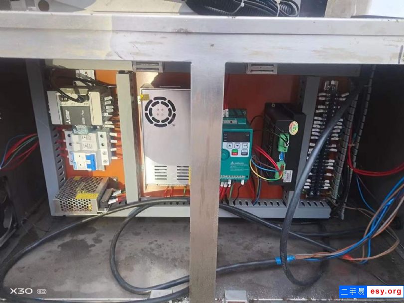 出售99新貼標機，單面雙面，20年機器，僅用了一月，需要的聯(lián)系了，可試
