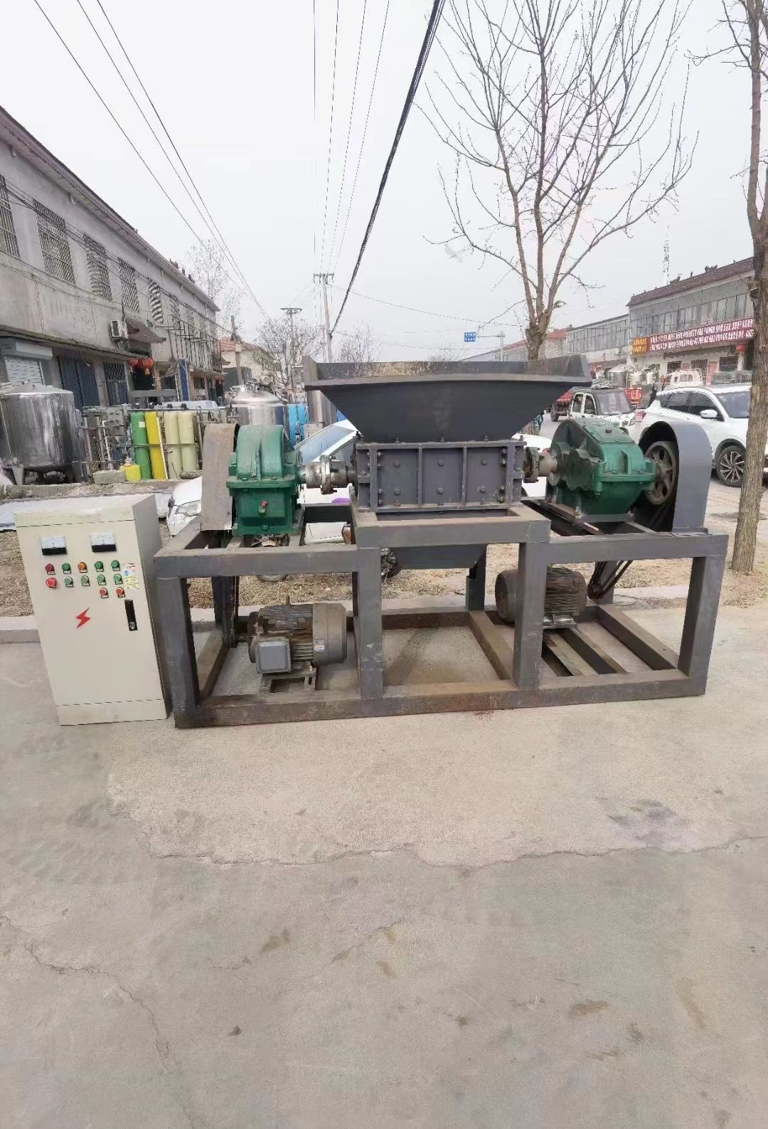 轉(zhuǎn)讓一臺600型撕碎機