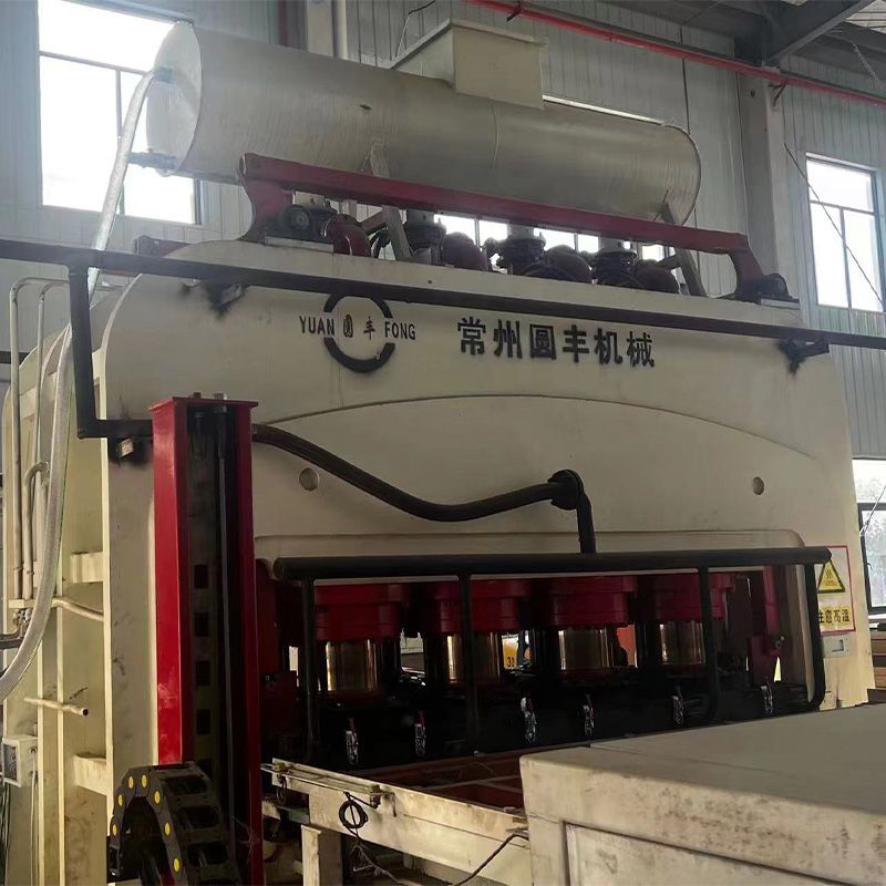 1400噸圓豐產(chǎn)二手貼面熱壓機(jī)帶前后自動線，模溫機(jī)，3套不銹鋼板