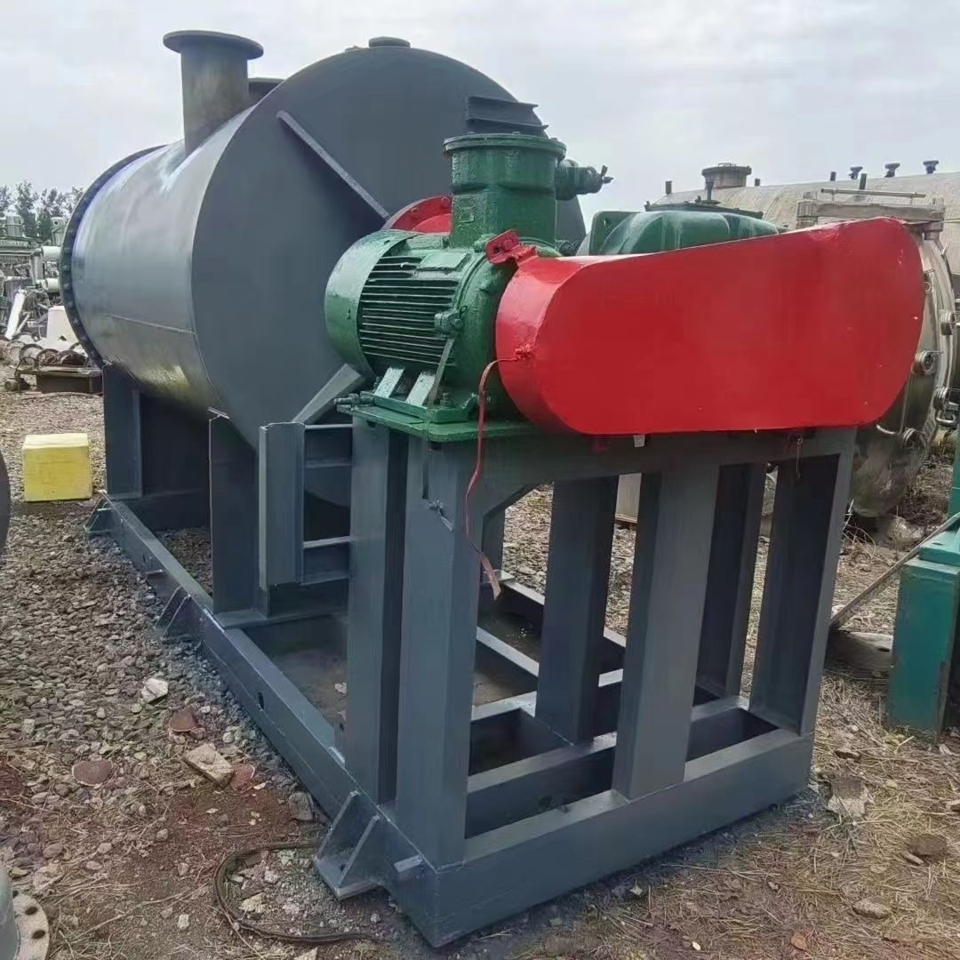 轉(zhuǎn)讓二手九成新5000L耙式干燥機(jī)，材質(zhì)316L