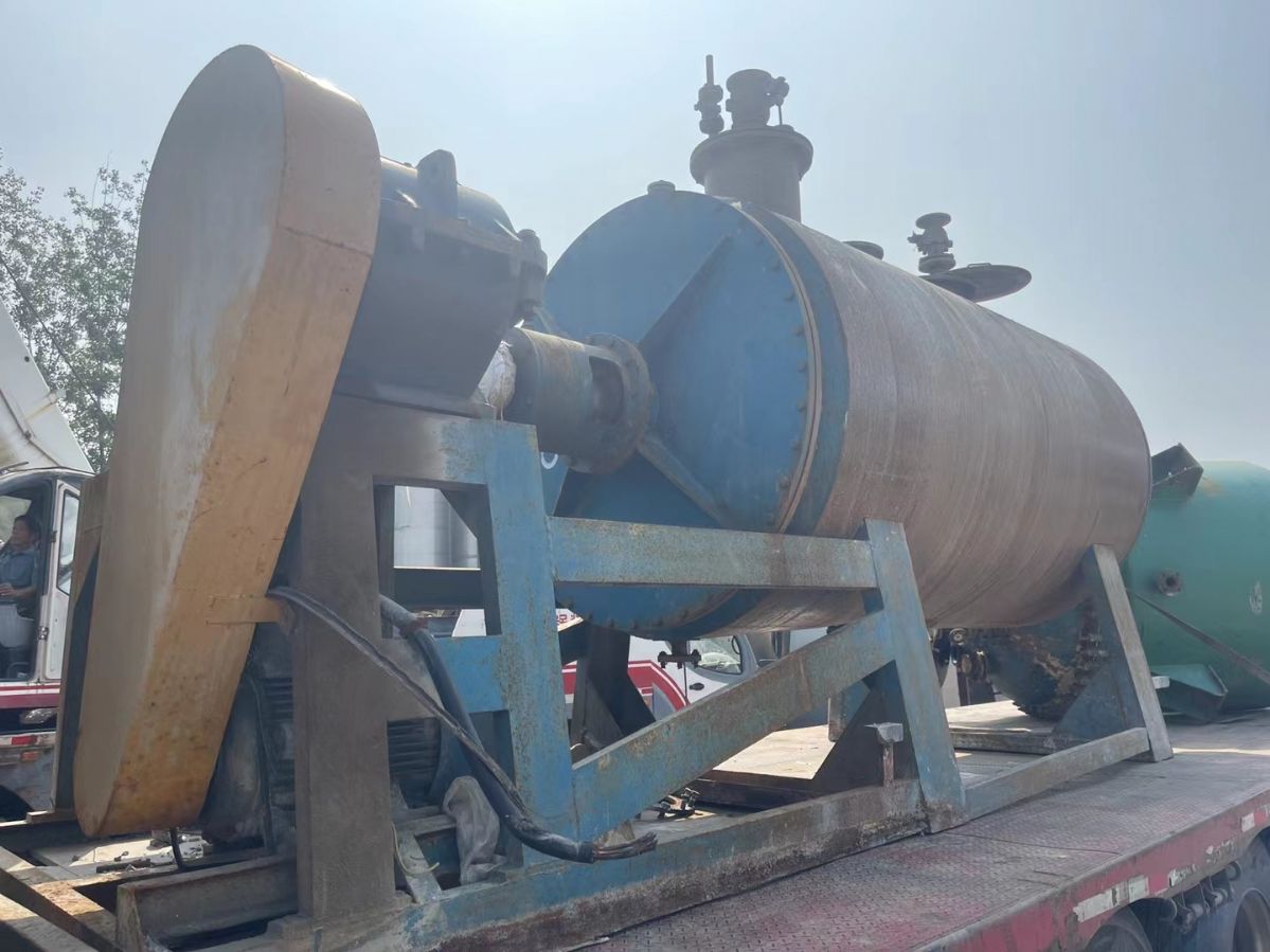 轉(zhuǎn)讓9成新二手5000升耙式干燥機(jī)多臺