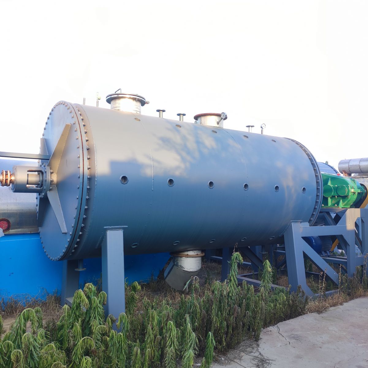 轉(zhuǎn)讓一臺九成新二手8噸真空耙式干燥機(jī)，3噸真空耙式干燥機(jī)