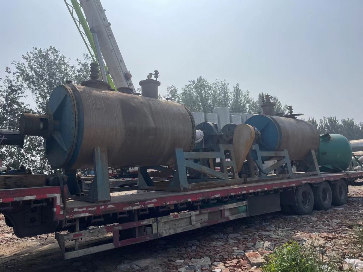 轉(zhuǎn)讓9成新二手5000升耙式干燥機(jī)多臺