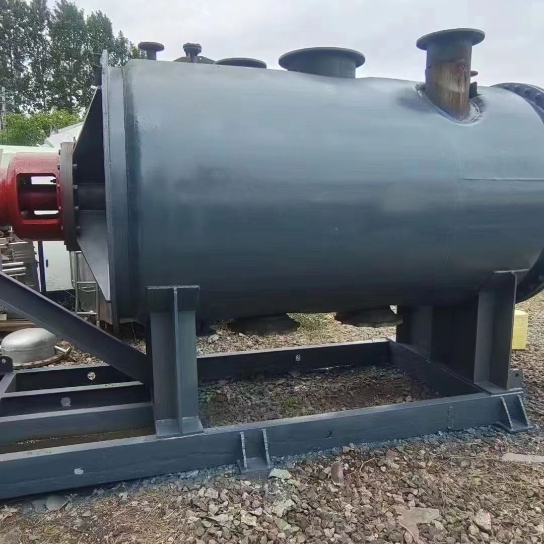 轉(zhuǎn)讓二手九成新5000L耙式干燥機(jī)，材質(zhì)316L