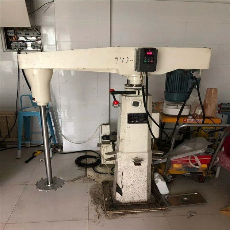 轉(zhuǎn)讓9成新二手高速變頻22KW分散機(jī)多臺