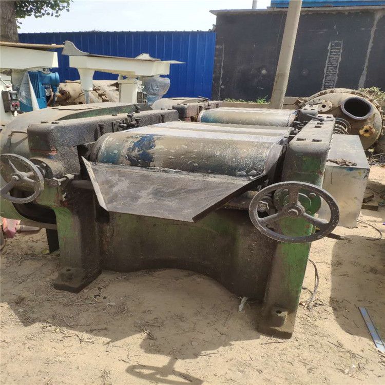 轉(zhuǎn)讓9成新二手260三輥研磨機 150型三輥研磨機等多種規(guī)格可選