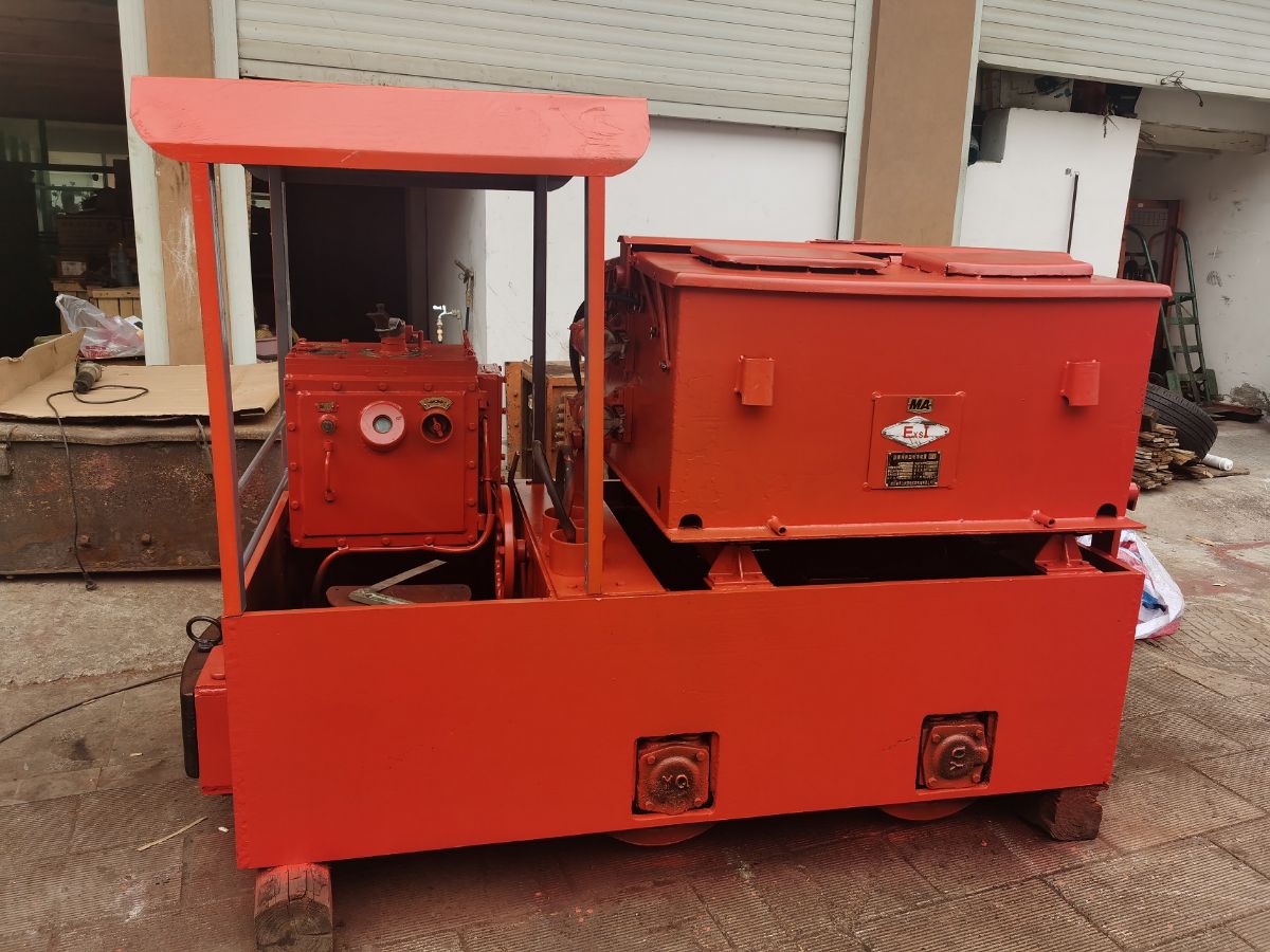 二手礦用牽引電機(jī)車
