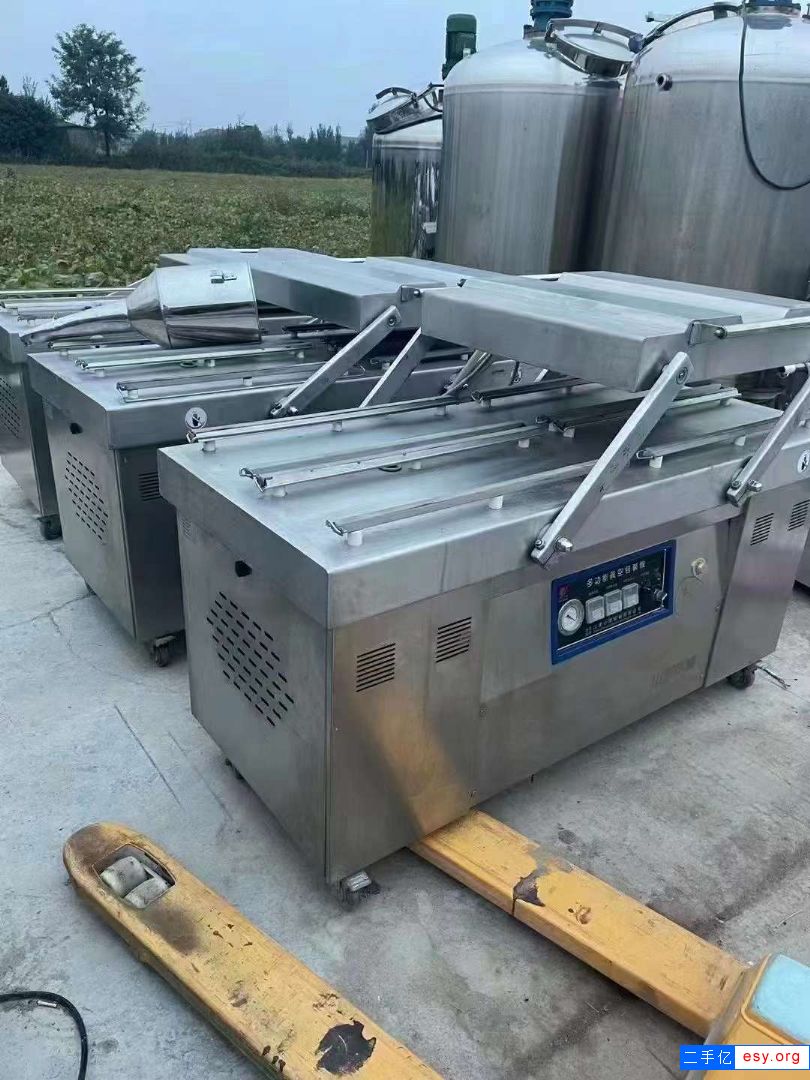 轉(zhuǎn)讓二手小康包裝機(jī) 3臺(tái)700型四室真空包裝機(jī)