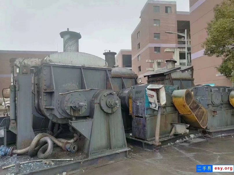 轉(zhuǎn)讓二手真空捏合機(jī) 6臺(tái)2000L液壓翻缸捏合機(jī)