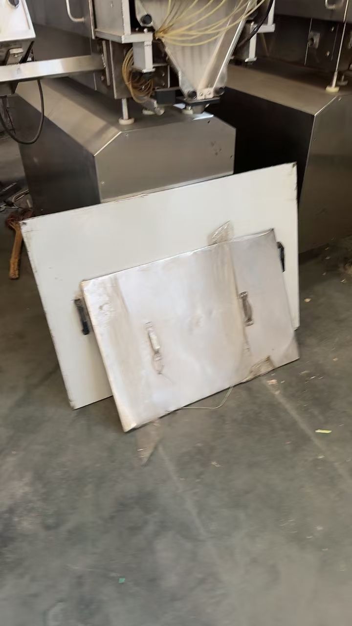 轉(zhuǎn)讓二手槽型混合機(jī) 一臺(tái)容積500L全不銹鋼臥式槽型混合機(jī)