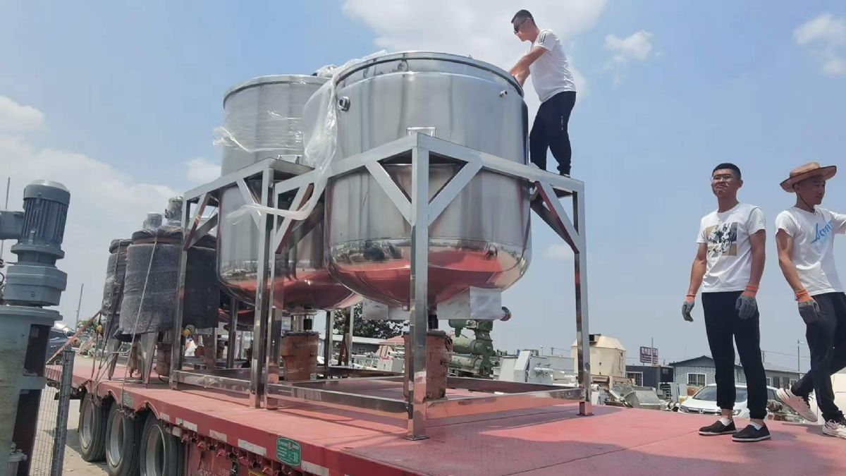 轉(zhuǎn)讓二手乳化機(jī) 1000L-3000L電加熱乳化攪拌罐