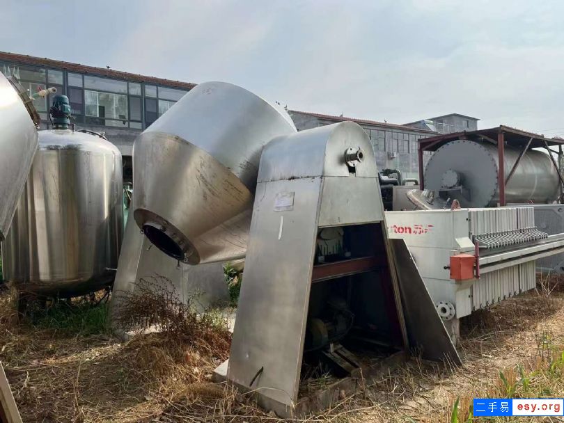 出售二手雙錐干燥機 兩臺2000L搪瓷雙錐干燥機