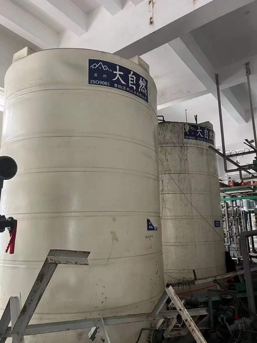 轉(zhuǎn)讓二手立式塑料罐 容積20立方-30立方PE材質(zhì)塑料罐