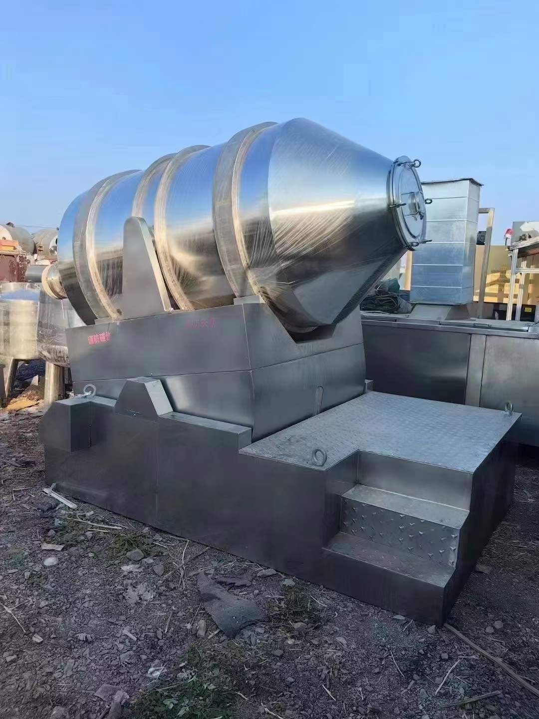 轉(zhuǎn)讓二手二維混合機 一臺容積3000升二維運動混合機