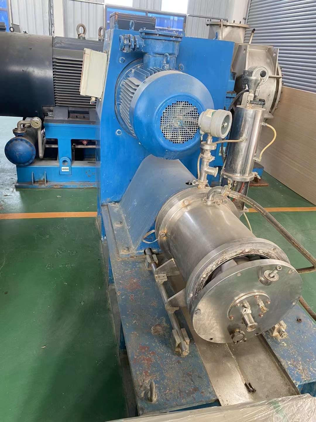 轉(zhuǎn)讓二手臥式砂磨機 四臺容積150L瑯菱陶瓷納米砂磨機
