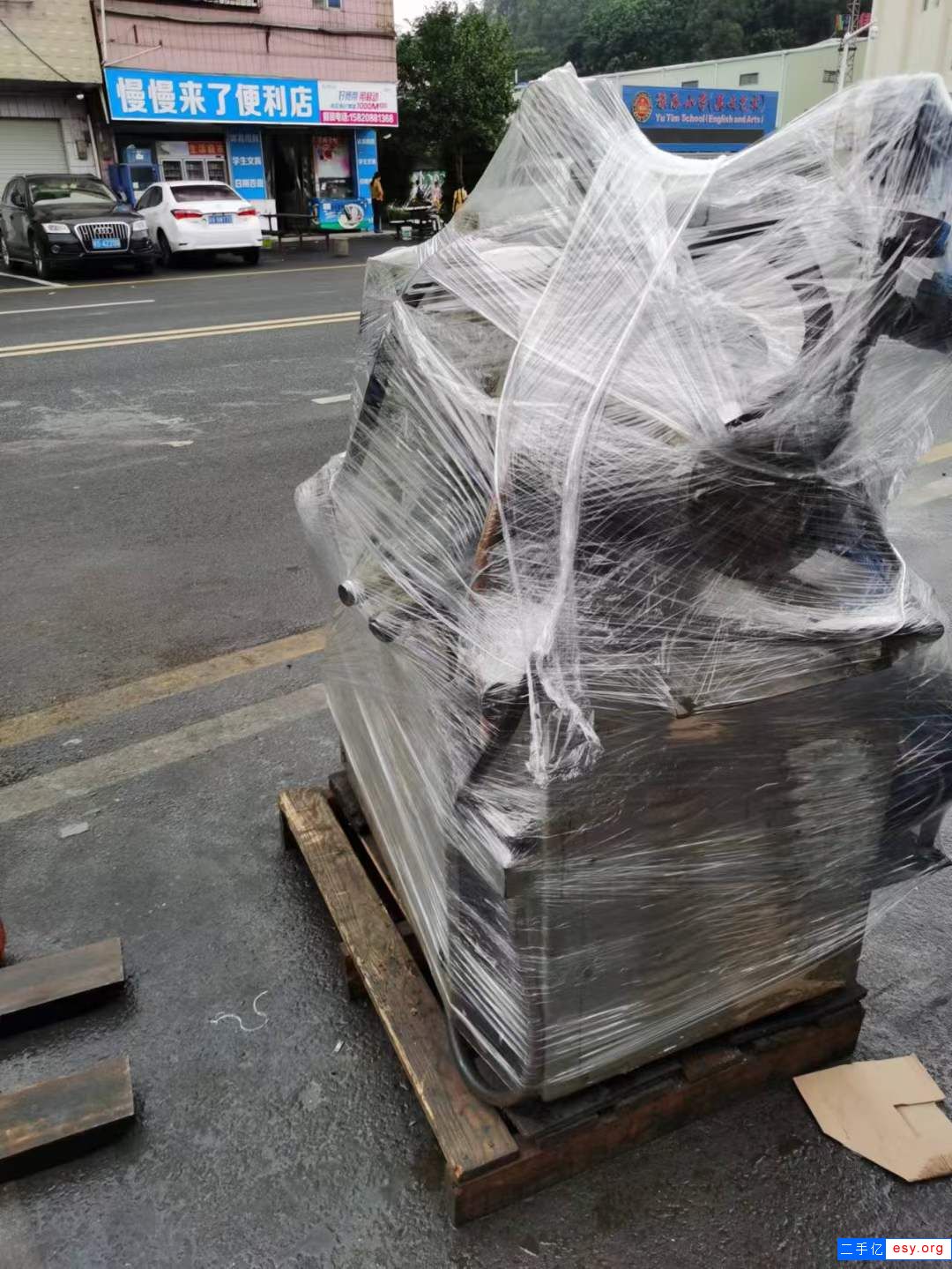 轉(zhuǎn)讓二手實(shí)驗(yàn)型砂磨機(jī) 一臺5L臥式砂磨機(jī)