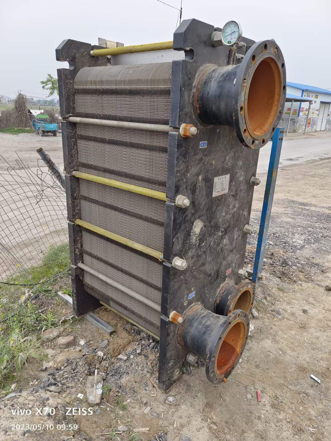 轉(zhuǎn)讓二手不銹鋼換熱器 兩臺(tái)200平方不銹鋼板式換熱器