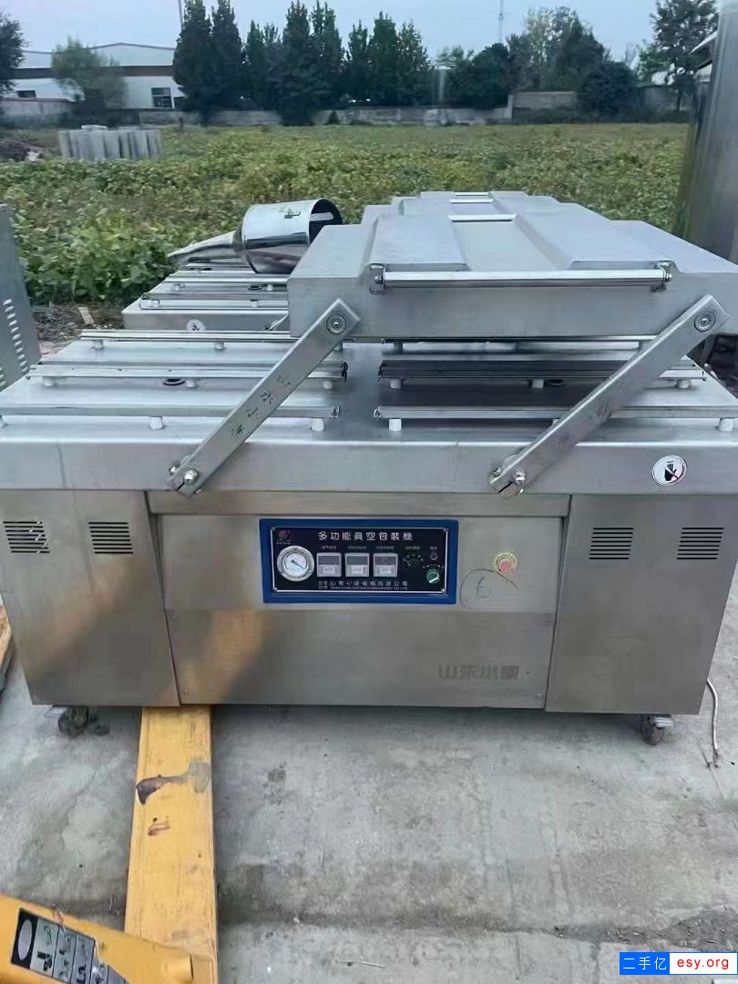 轉(zhuǎn)讓二手小康包裝機(jī) 3臺(tái)700型四室真空包裝機(jī)