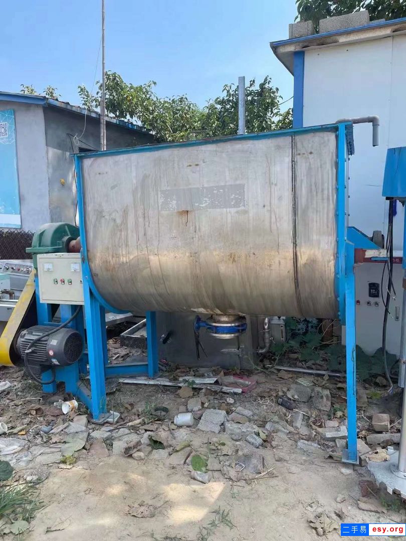 出售二手不銹鋼混合機(jī) 一臺(tái)2立方臥式螺帶混合機(jī)