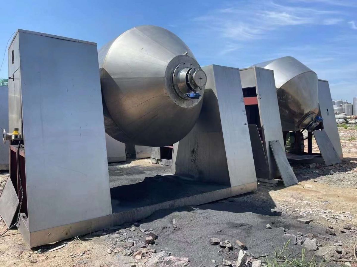 轉讓二手雙錐干燥機 兩臺容積5000L內襯哈拉雙錐干燥機
