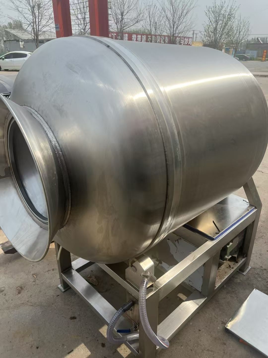 轉(zhuǎn)讓二手真空滾揉機 一臺容積500升變頻調(diào)速真空滾揉機