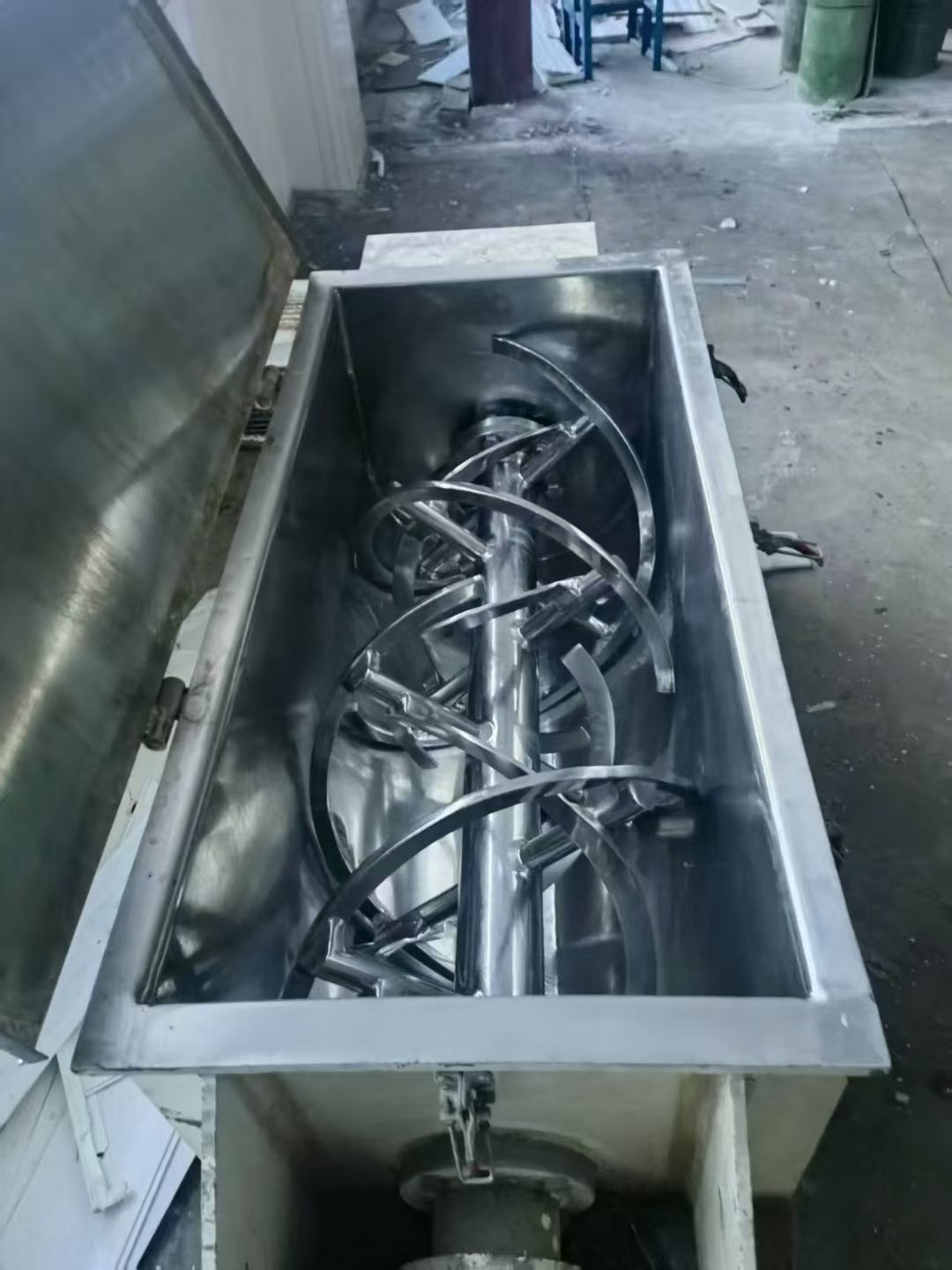 轉讓二手螺帶混合機 一臺容積500L材質316臥式螺帶混合機