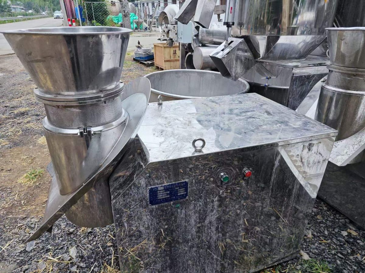 轉(zhuǎn)讓二手旋轉(zhuǎn)制粒機 兩臺300型11千瓦電機旋轉(zhuǎn)制粒機