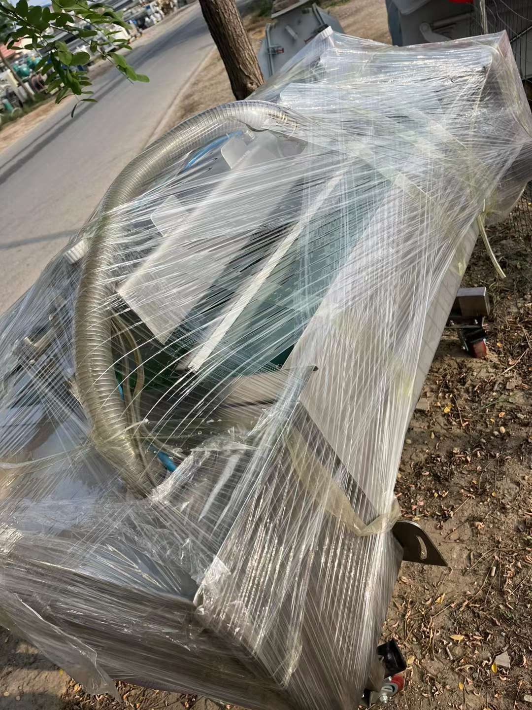 轉(zhuǎn)讓二手真空包裝機 一臺1000型滾動式真空包裝機