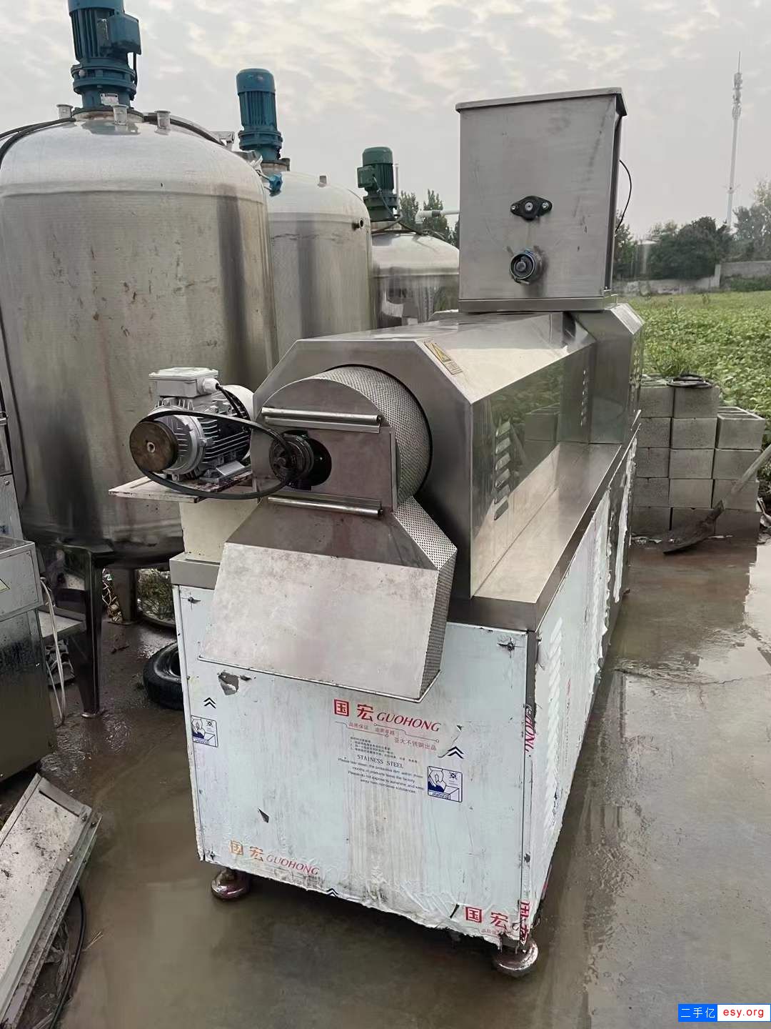 轉(zhuǎn)讓二手螺桿膨化機 一臺70型雙螺桿膨化機